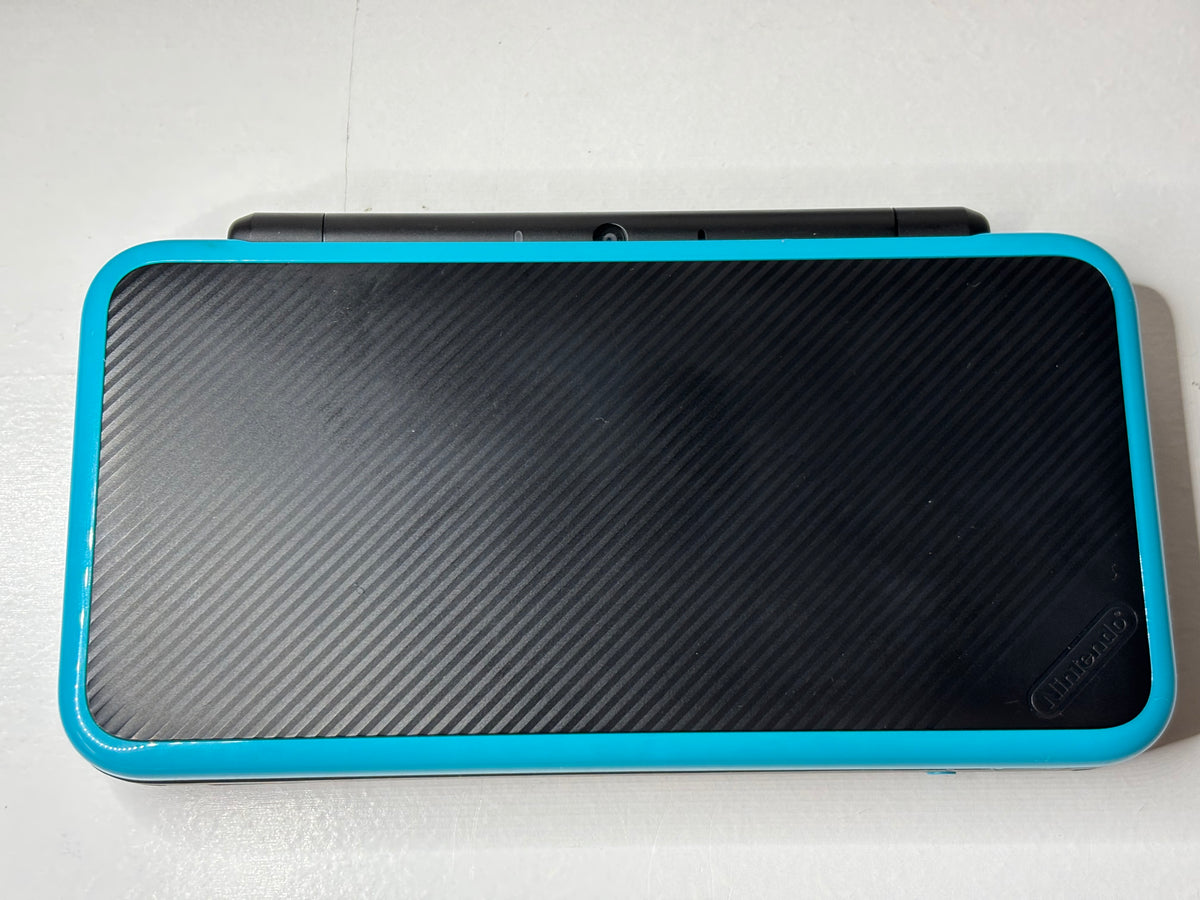 New Nintendo 2DS XL Black + Turquoise w/ Aftermarket Charger (Nintendo 3DS)