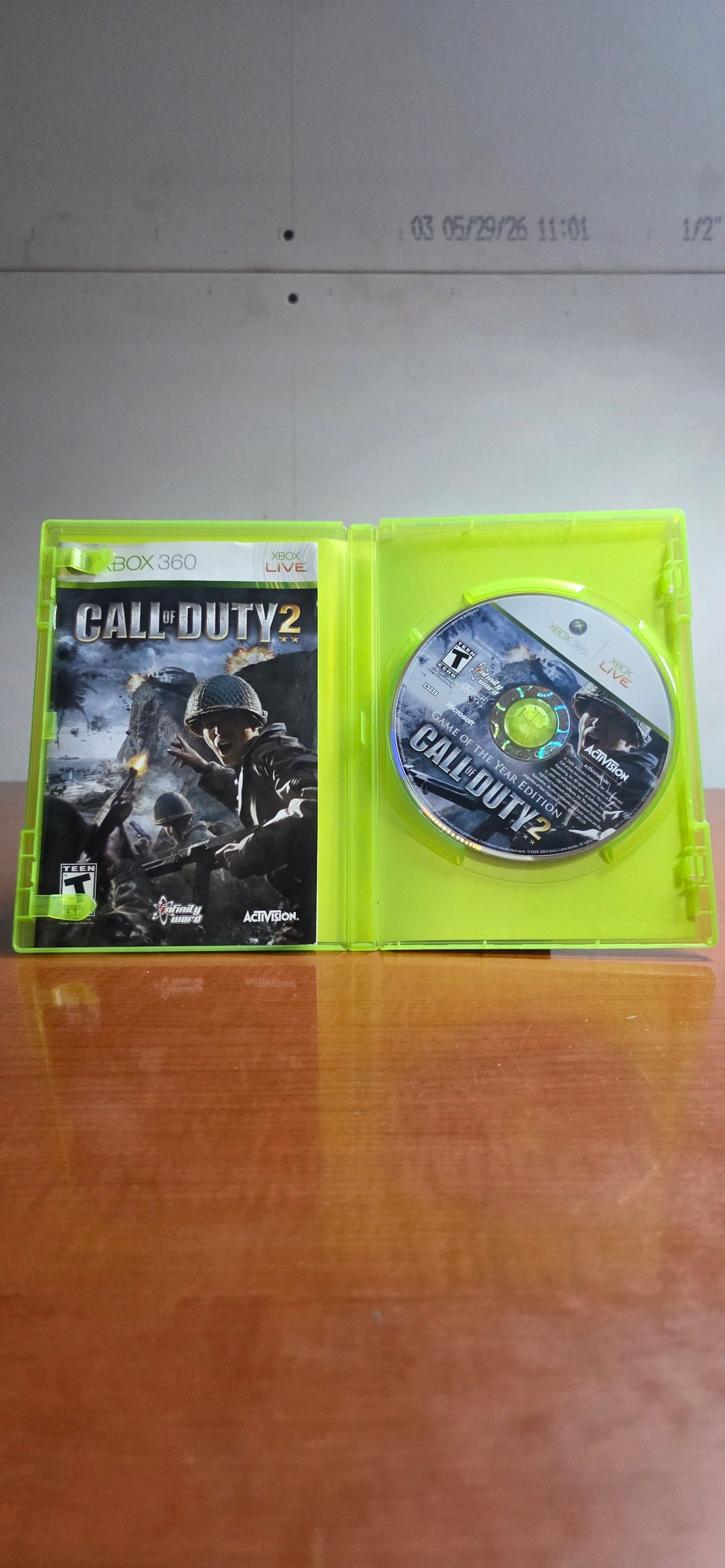 Call of Duty 2 [2005 Game of The Year Edition] (Xbox 360)