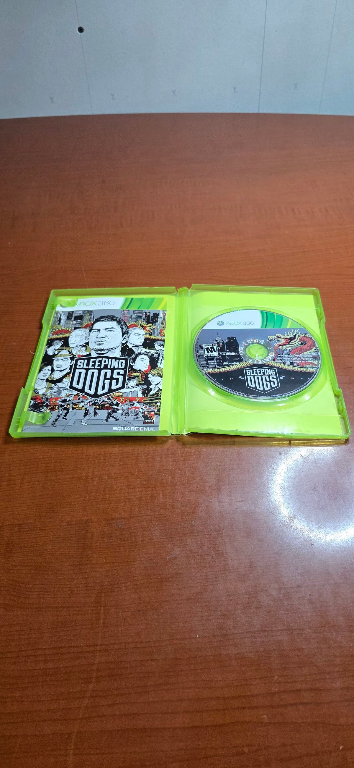 Sleeping Dogs (Xbox 360)(Damaged)