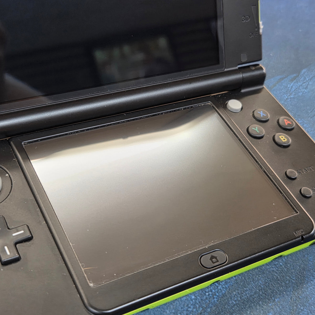 "New" Nintendo 3DS XL - Lime Green w/charger
