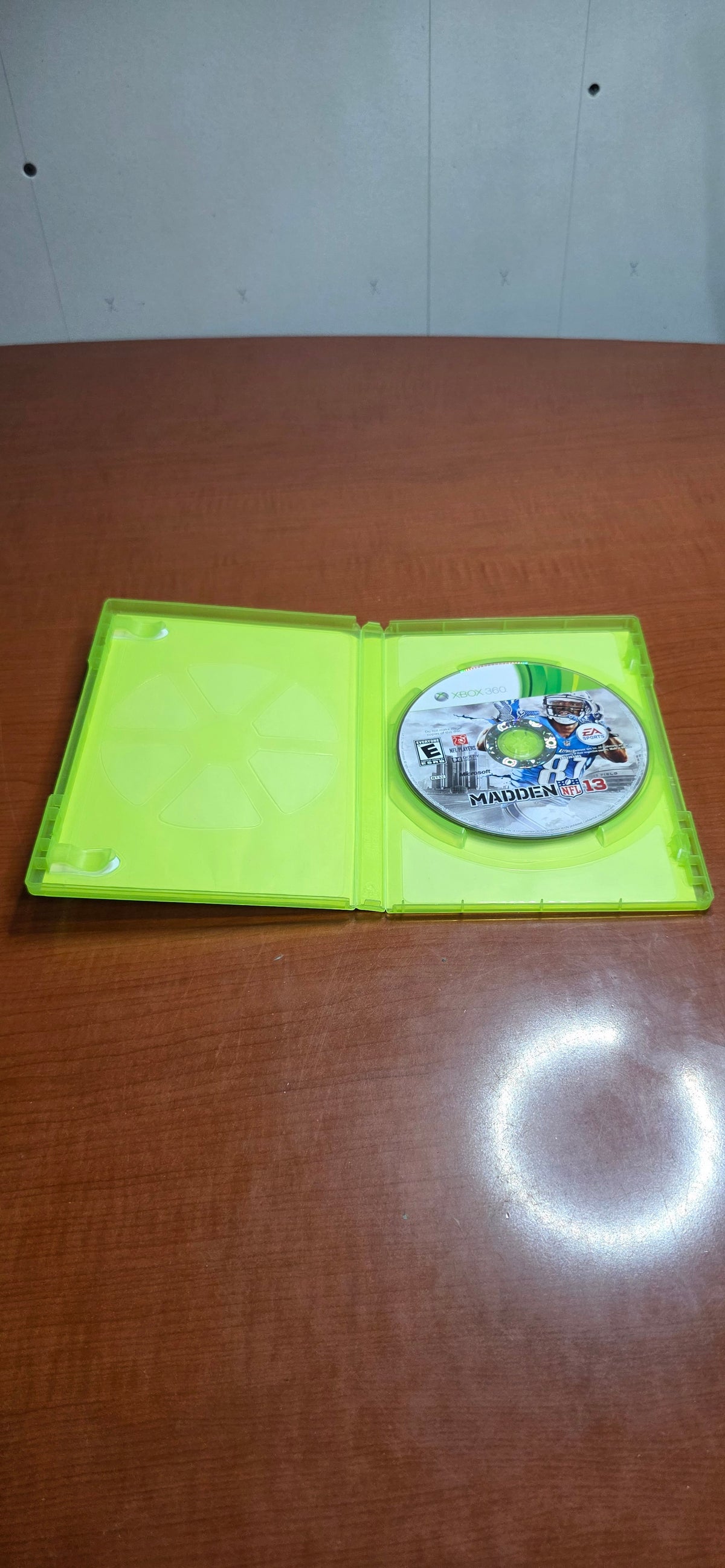 Madden 13 (Xbox 360) (Damaged)