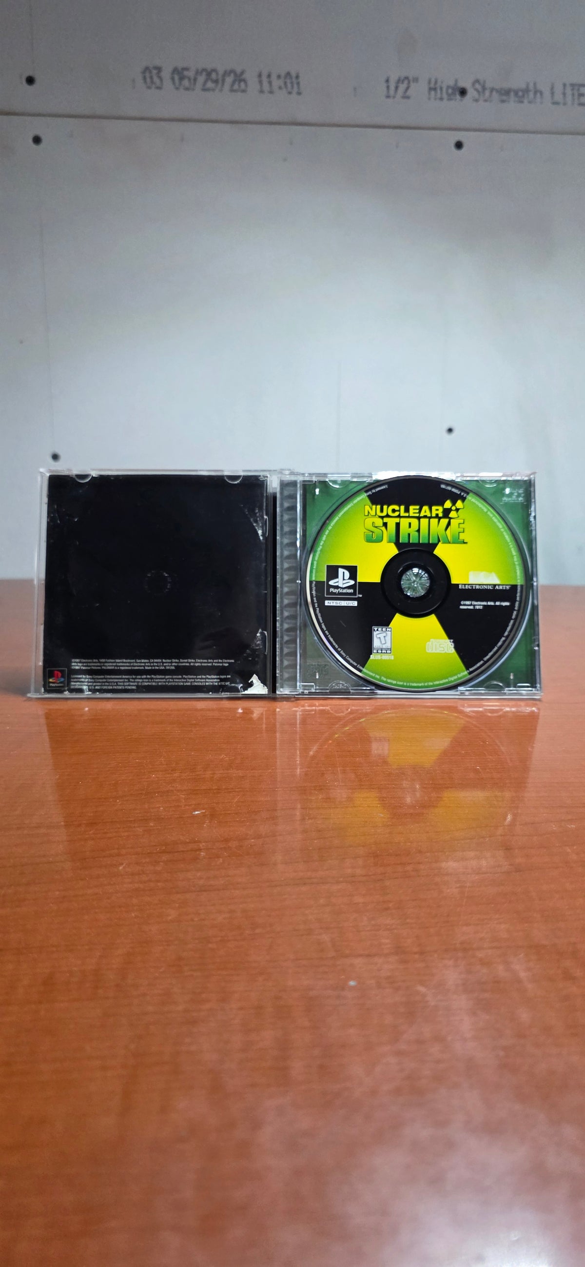 Nuclear Strike (Complete in Box) (Playstation)