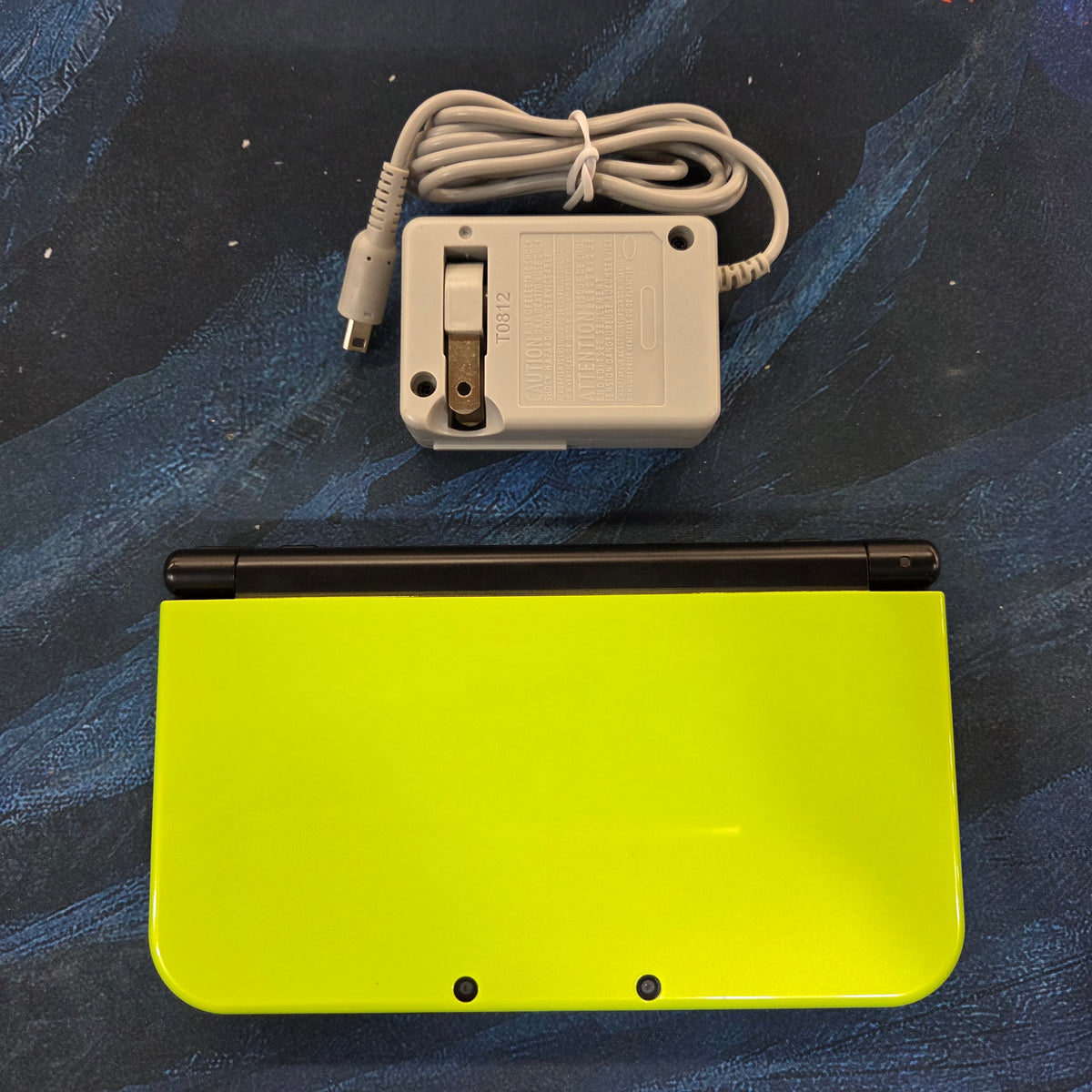"New" Nintendo 3DS XL - Lime Green w/charger